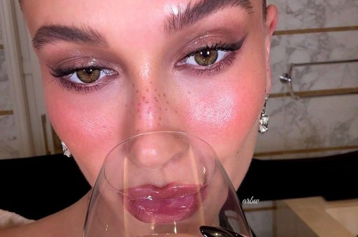 Sun Kissed Makyaj Görünümü