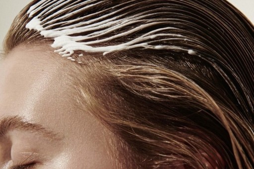 Boyalı Saçlar İçin Saç Bakım Rutini ve İpuçları