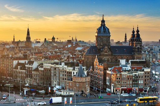 Amsterdam Bildiğiniz Gibi Değil