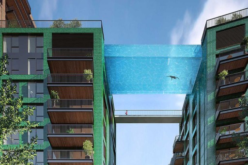 Gökyüzünde Camdan Havuz