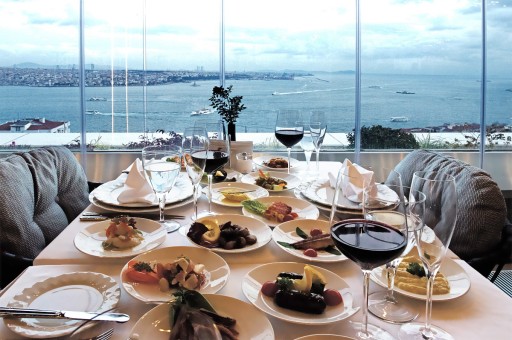 İstanbul’u Bir de Izaka’nın Terasından İzleyin