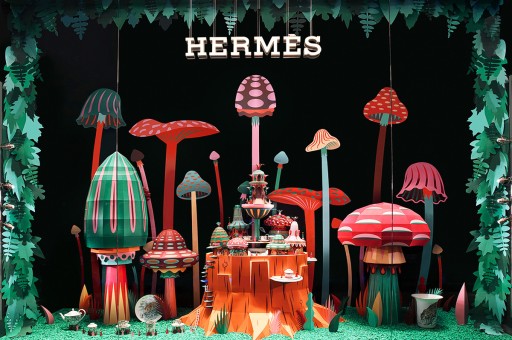 Hermès Vitrinine Sanatsal Dokunuş