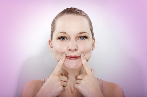 Kırışıklara Doğal Çözüm: Yüz Yogası