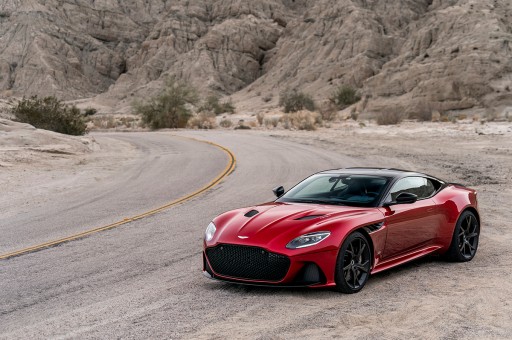 Ateşli Aston Martin Türkiye’de