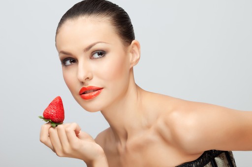 Estetikte Yepyeni Bir Teknoloji: Strawberry Lift