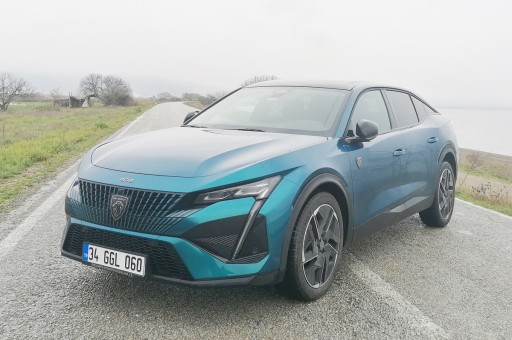 Her Gönlü Fetheden Aslan: Peugeot 408 GT