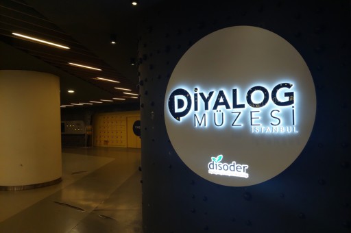 Diyalog Varsa, Karanlık Yoktur!