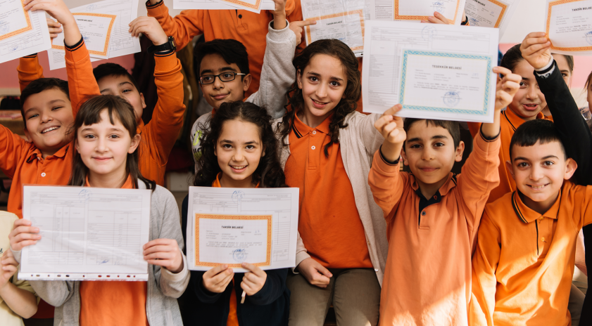 Karne Günü Okula Kaçta Gidilmeli, Karneler Ne Zaman Verilir?