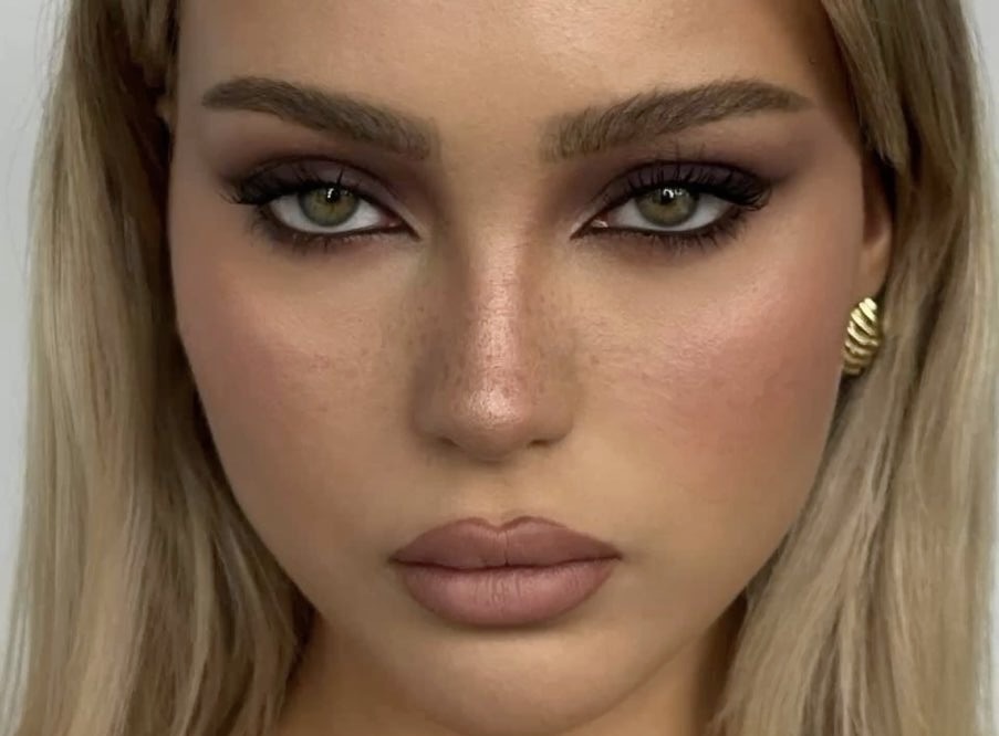 Smoke Eyes Makyaj Nasıl Yapılır? 