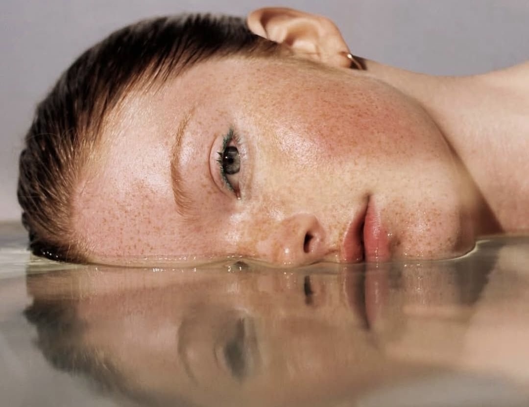 Yaşlanma Karşıtı Cilt Bakım Rutini ve İpuçları