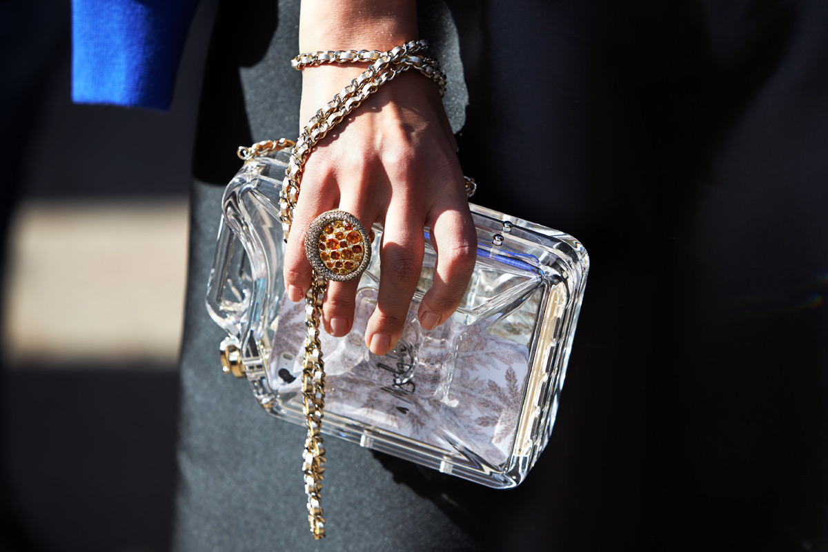 Bu Yaz Parlak ve Renkli Aksesuarlar Moda!