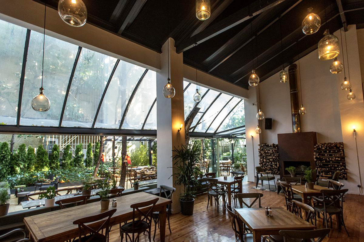 Cezayir’de Işıl Işıl, Lezzetli Bir Yaz