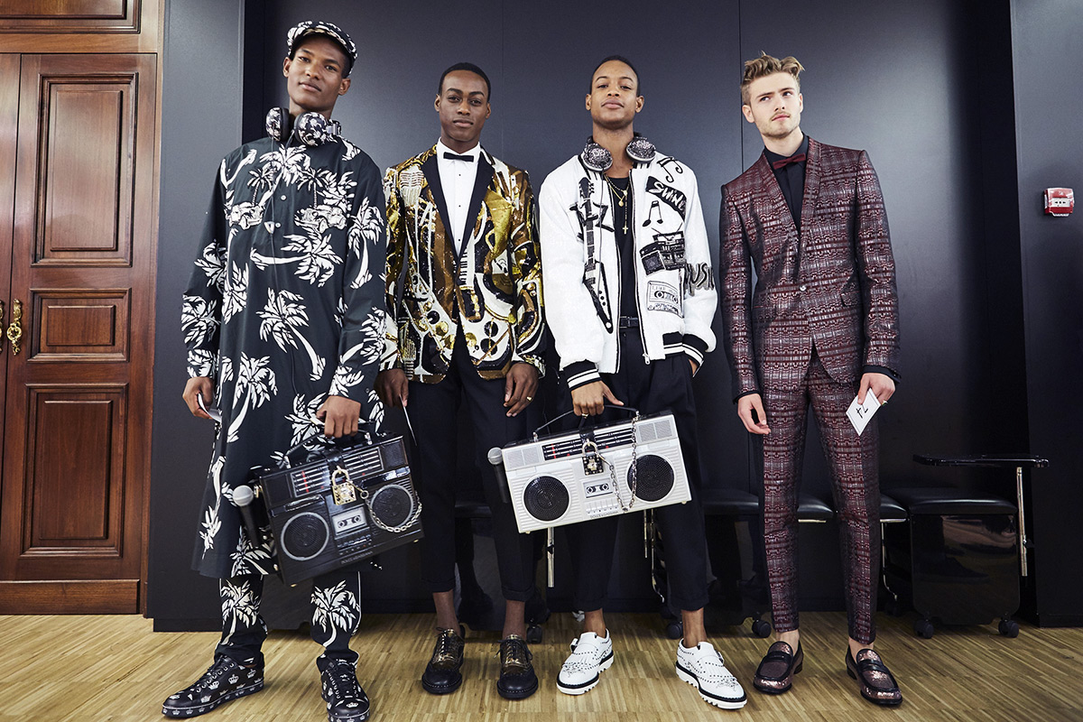 Takım Elbise Evrim Geçiriyor