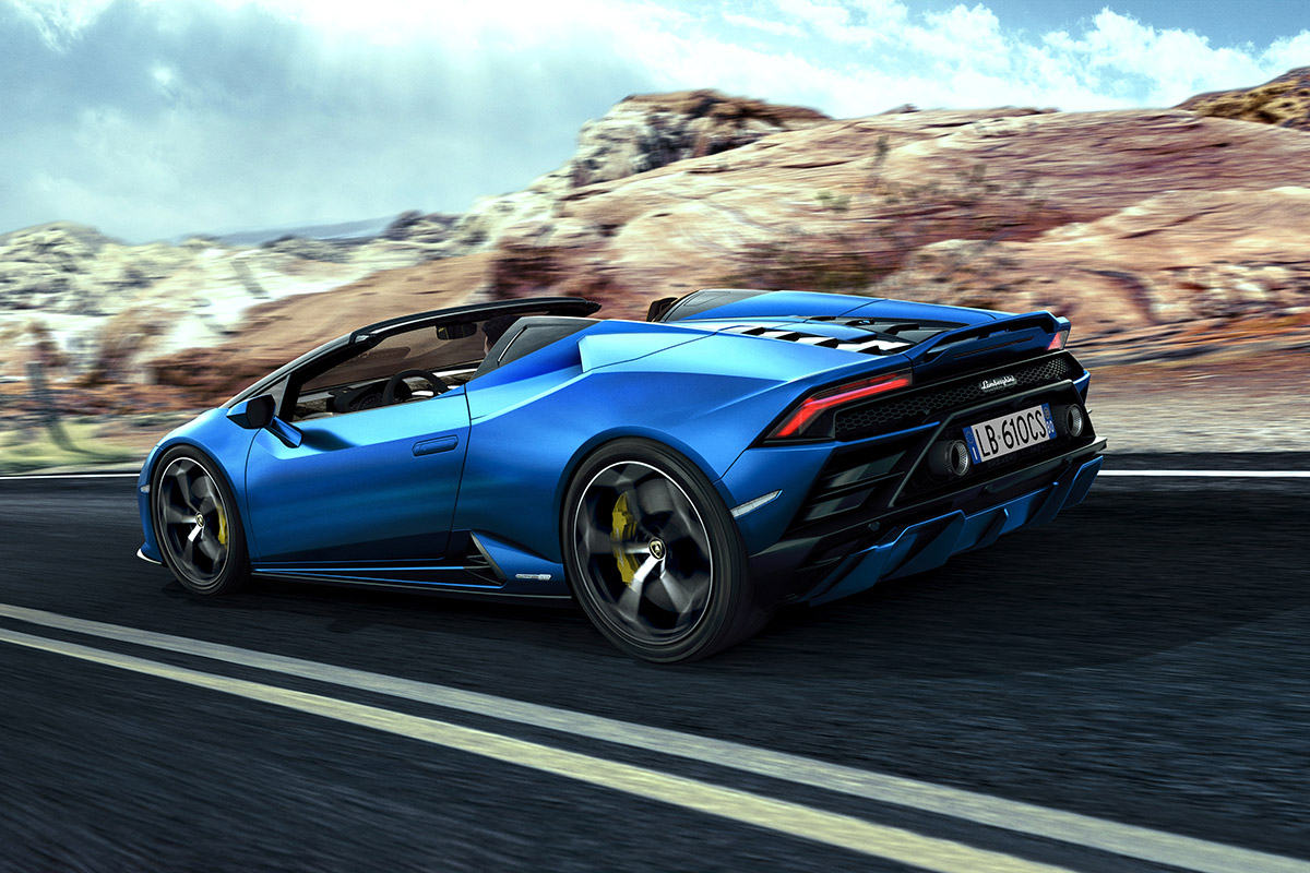 Lamborghini Özgürlüğü Kutluyor